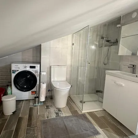 Lovely Fully Equipped Appartamento *